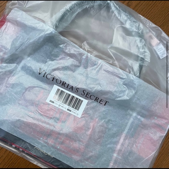 Victoria’s Secret plaid tote - Picture 2 of 2